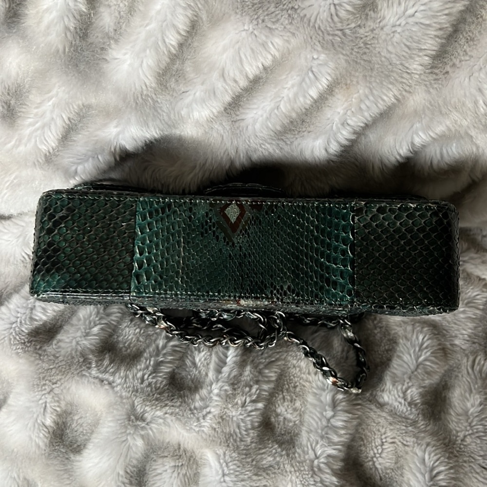 Gorgeous Chanel Classic Medium Double Flap Bag - Picture 6 of 9